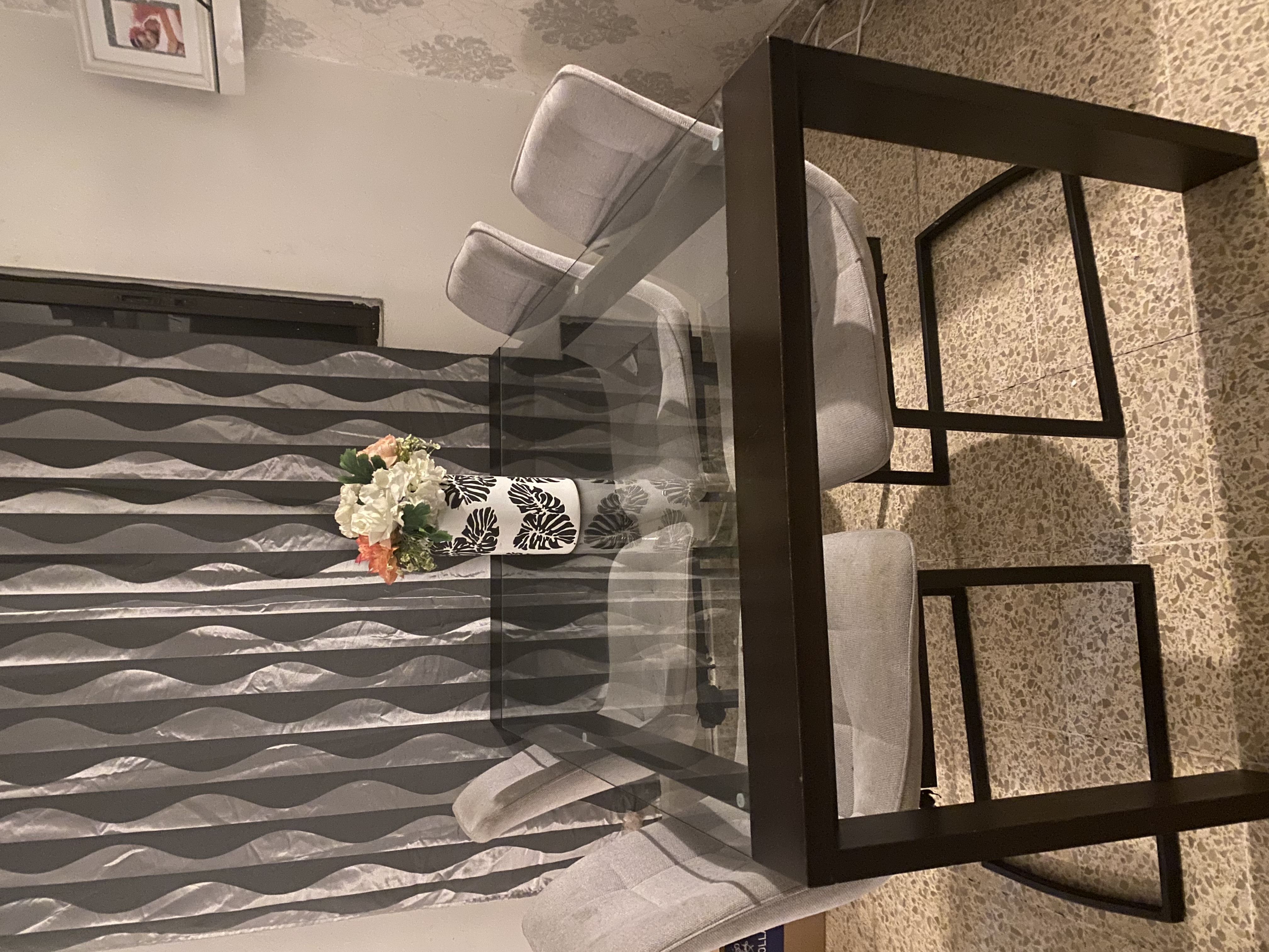 muebles y colchones - Comedor de 4 sillas 