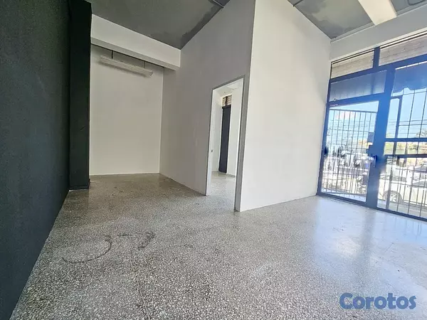 oficinas y locales comerciales - Alquiler local en la Esperilla  6