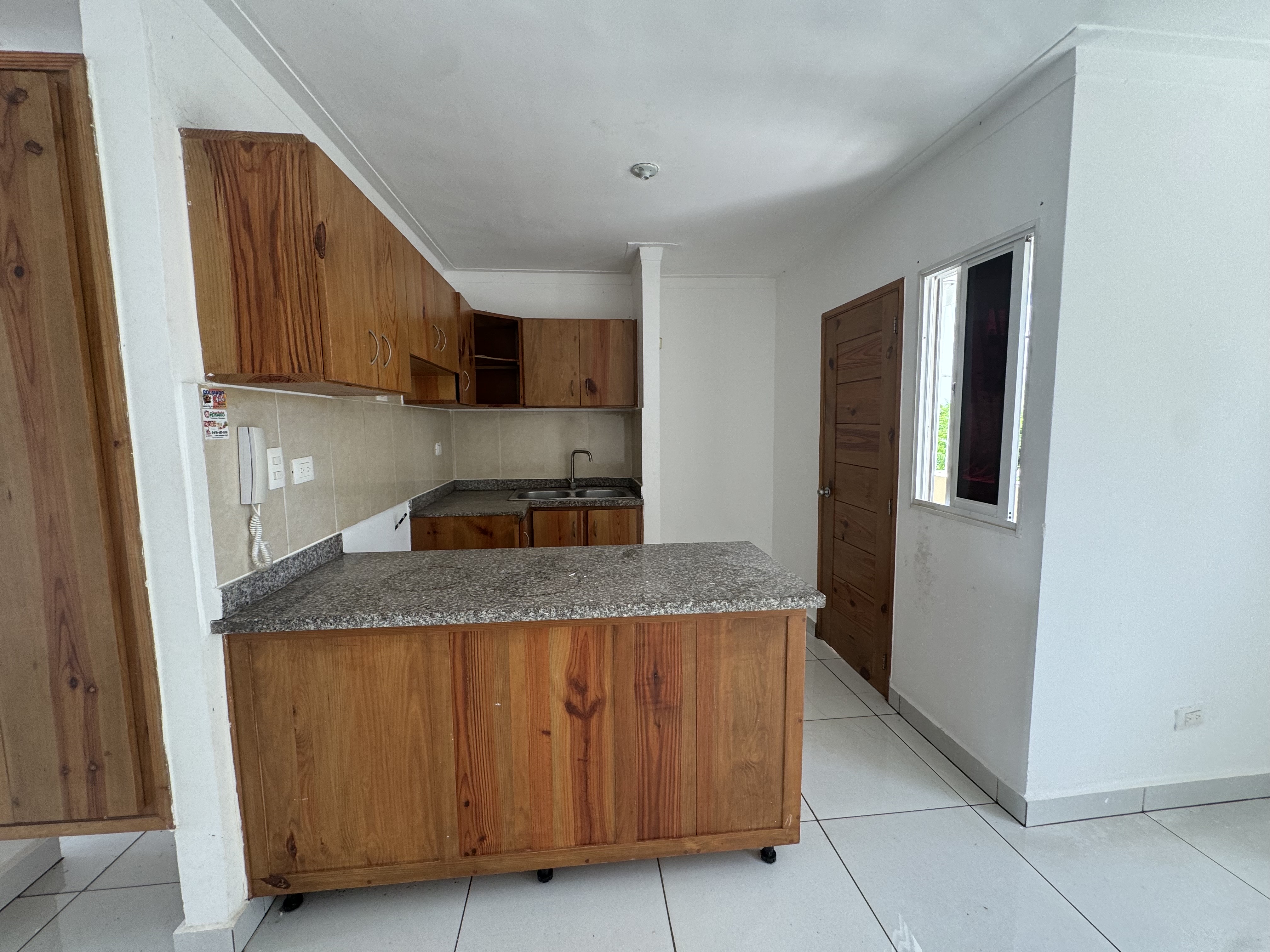 apartamentos - vendo segundo nivel en residencial palma real  3