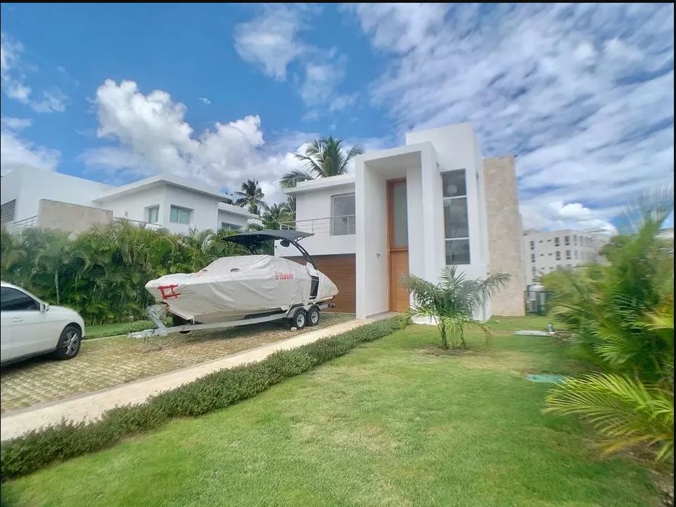 casas vacacionales y villas - Villa en Playa Nueva Romana a pasos de la Playa 1