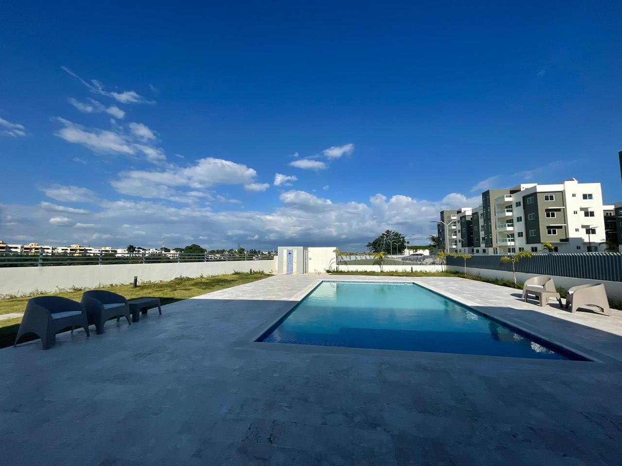 apartamentos - Vendo 1er Nivel con Vista hacia las Montañas en Santo Domingo 7