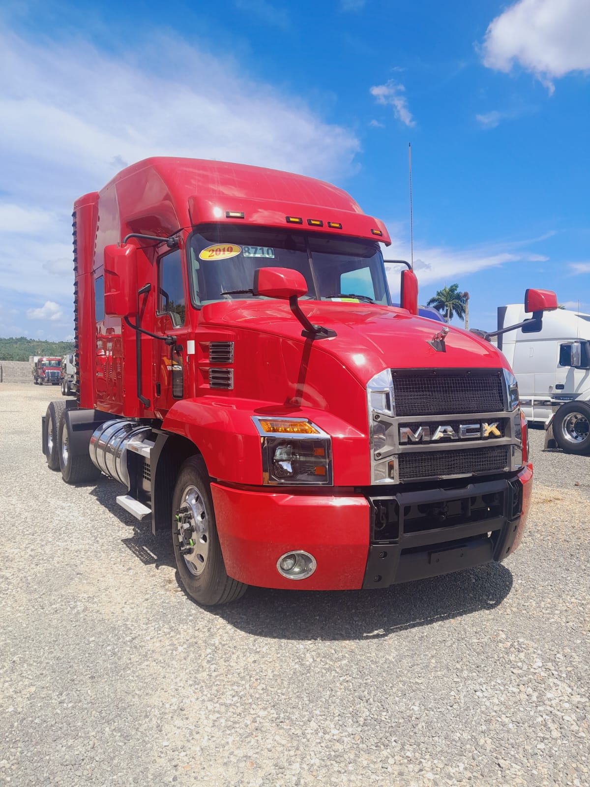 camiones y vehiculos pesados - Mack Athem 2019