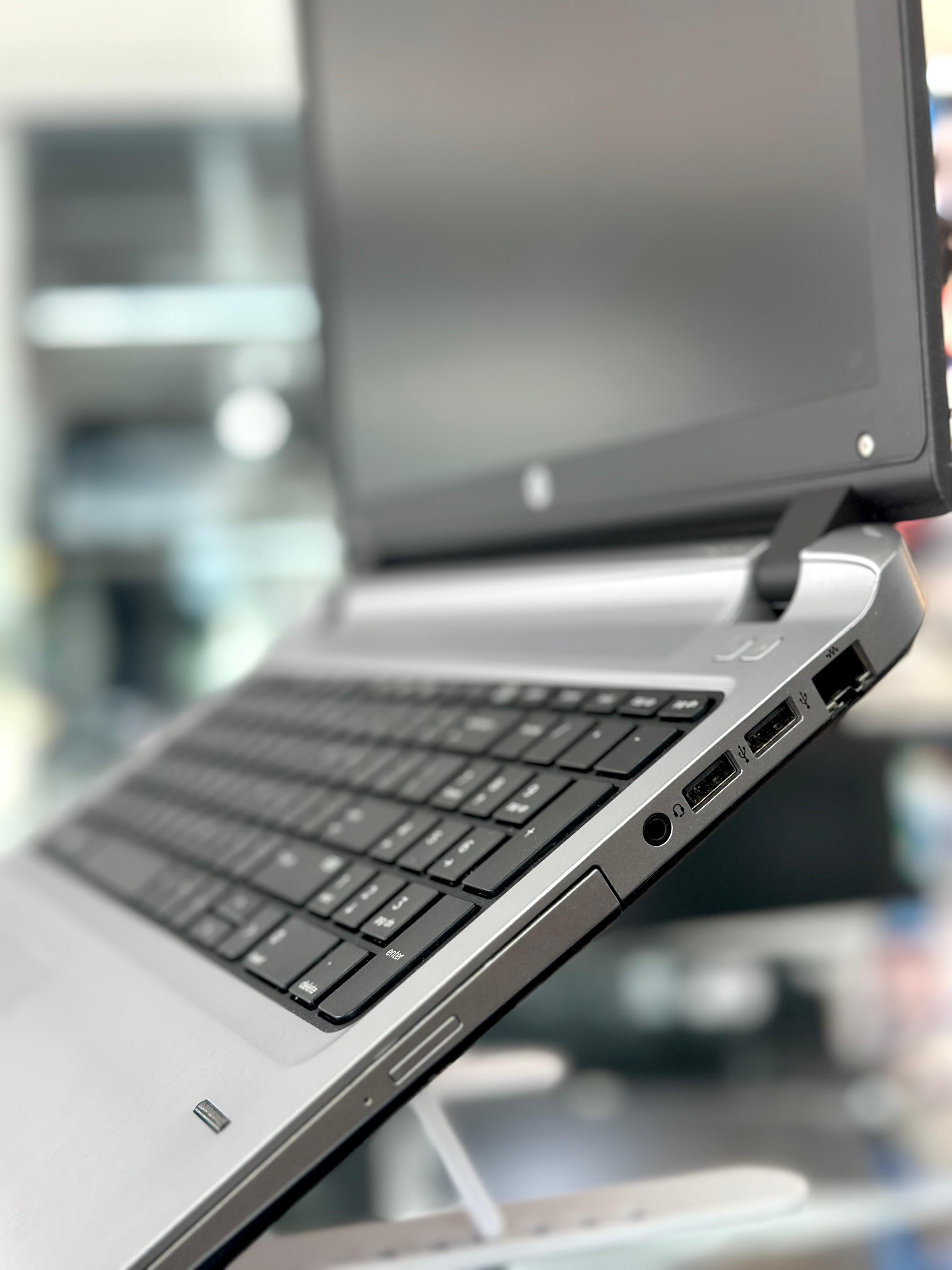 computadoras y laptops - Laptop 6ta generacion HP 15.6 1