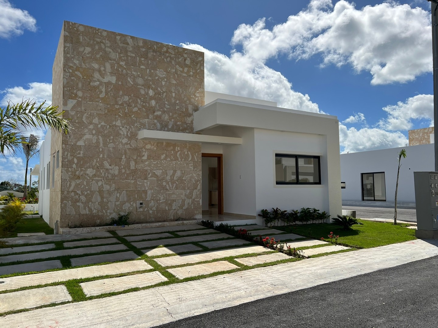 casas vacacionales y villas - Venta de villa Nueva en Punta Cana 2 habitaciones 