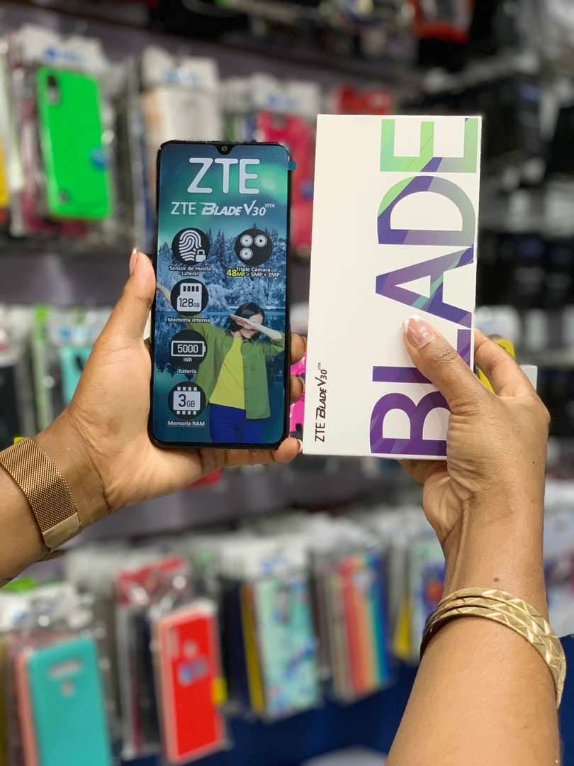 celulares y tabletas - ZTE Blade V30 VITA 128GB / 3GB RAM
