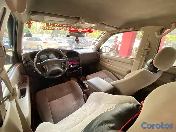 jeepetas y camionetas - Nissan Patfinder 2000  8
