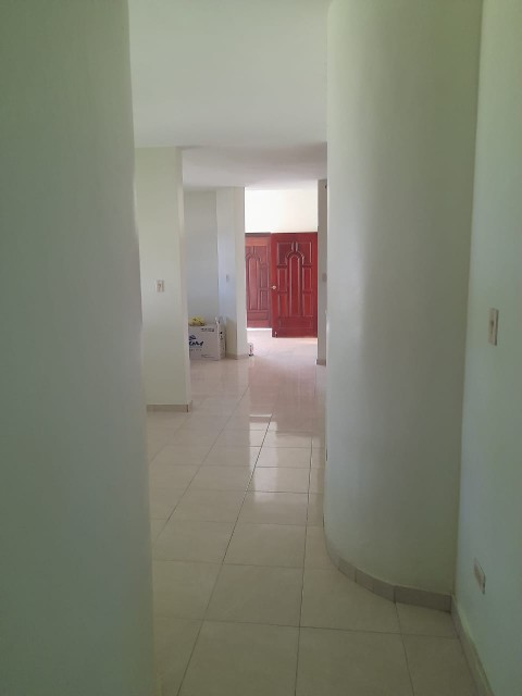 apartamentos - Apartamento sin muebles próximo al malecón primer nivel un lugar tranquilo  6