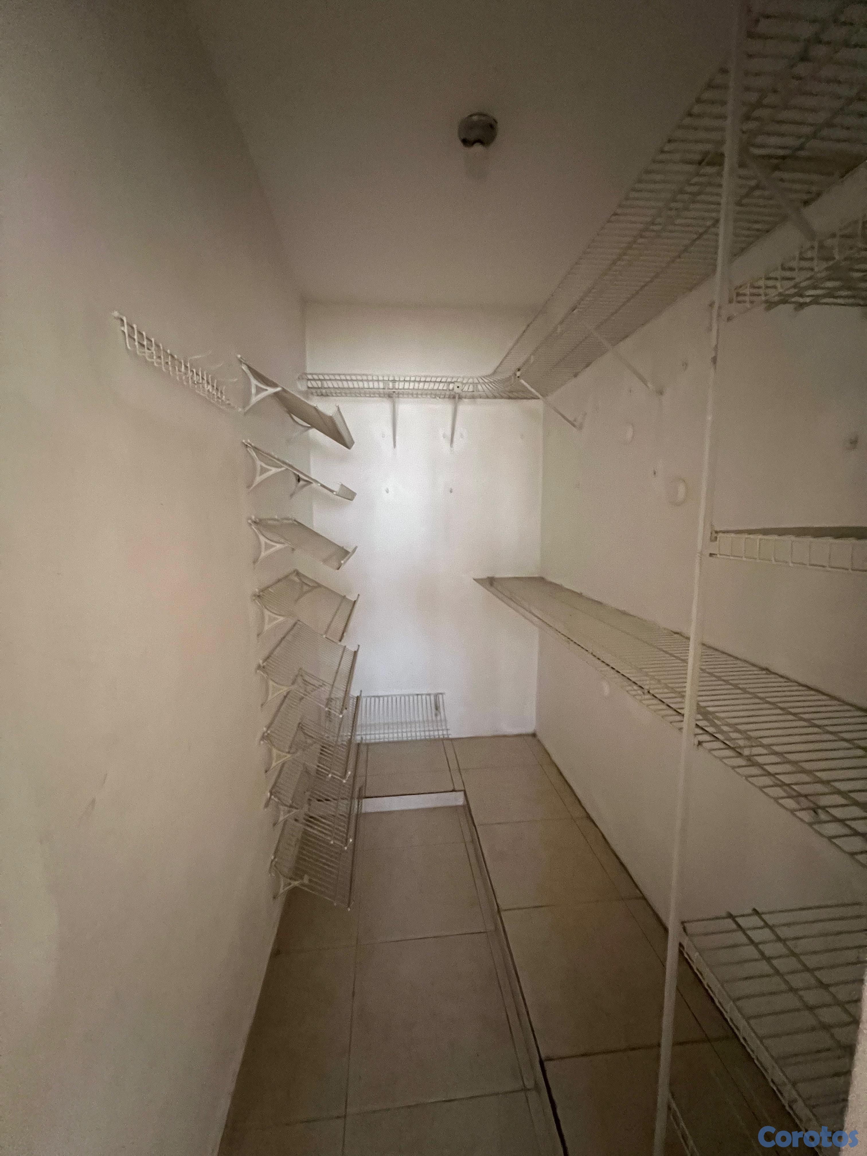 apartamentos - Apartamento en alquiler ubicado Evaristo Morales de 3 habitaciones  10