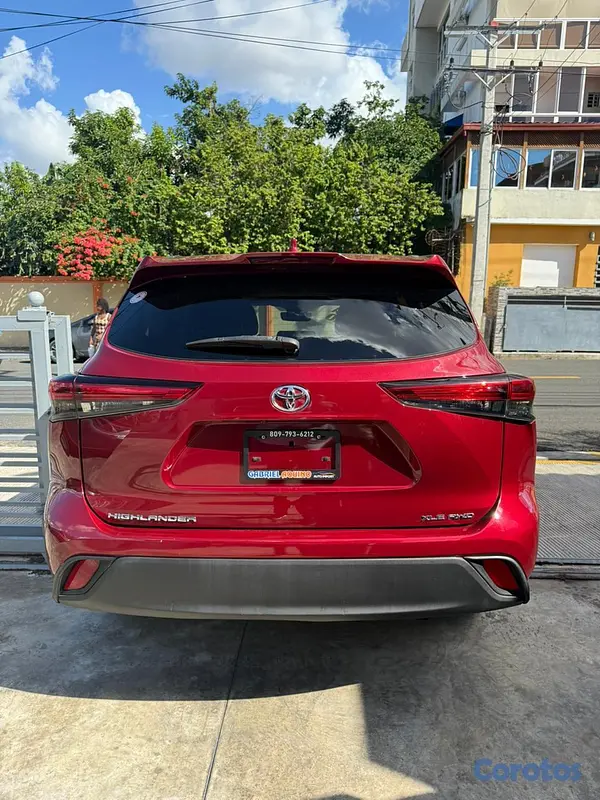 jeepetas y camionetas - Toyota highlander XLE  2020 12