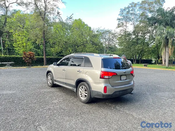 jeepetas y camionetas - Kia sorento 2015 4