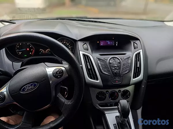 carros - CARRO FORD FOCUS VENTA 3