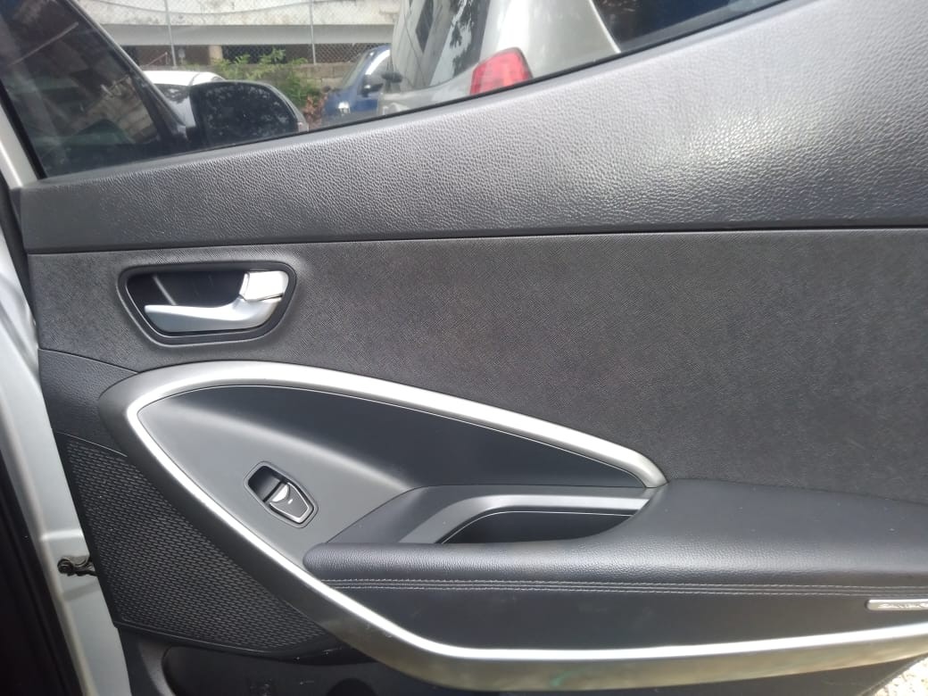 jeepetas y camionetas - HYUNDAI SANTA FE 2018 GRIS 6