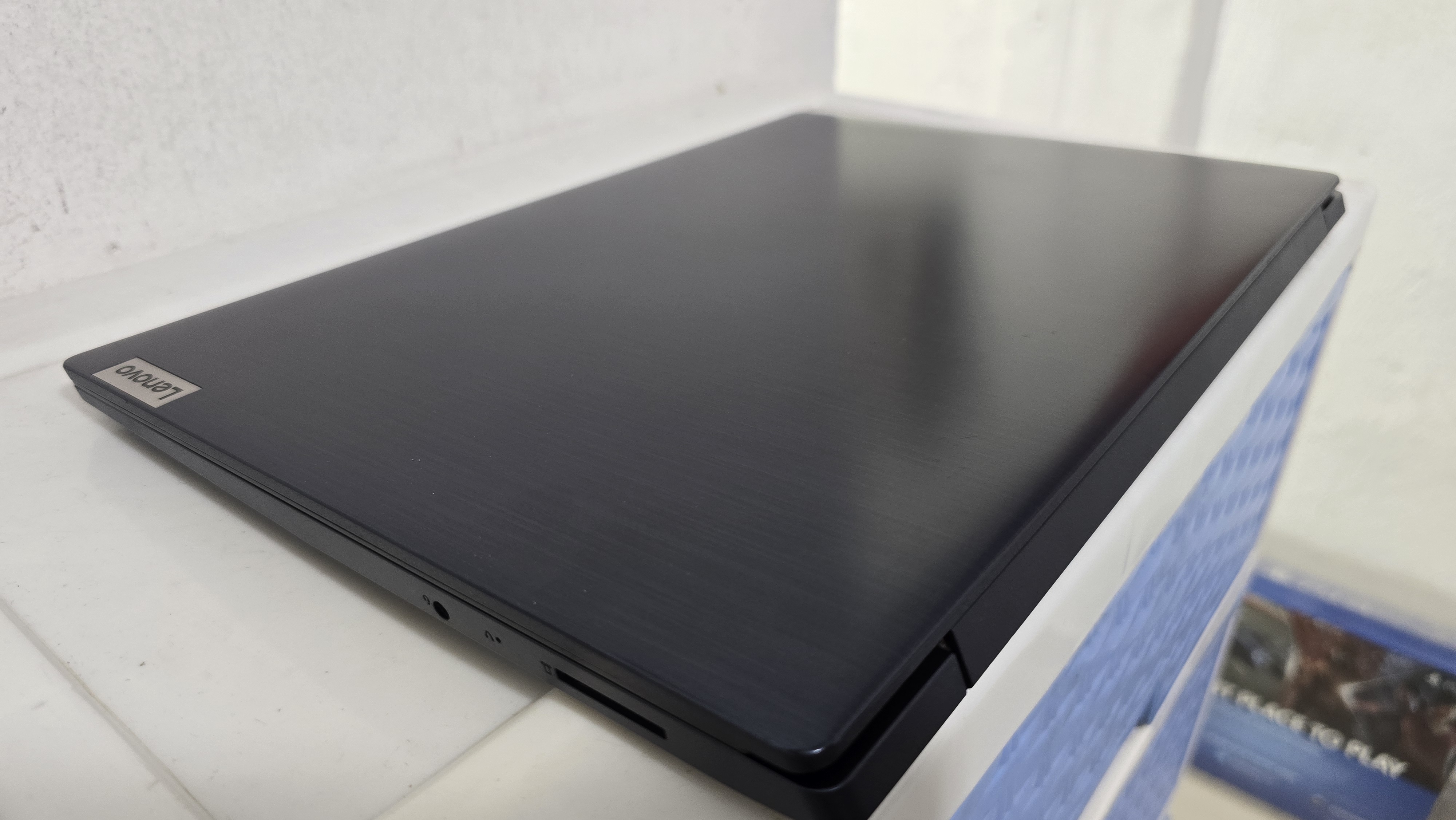 computadoras y laptops - lenovo Slim 17 Pulg Core i3 10th Gen Ram 8gb ddr4 Disco 256gb solido hdmi 2