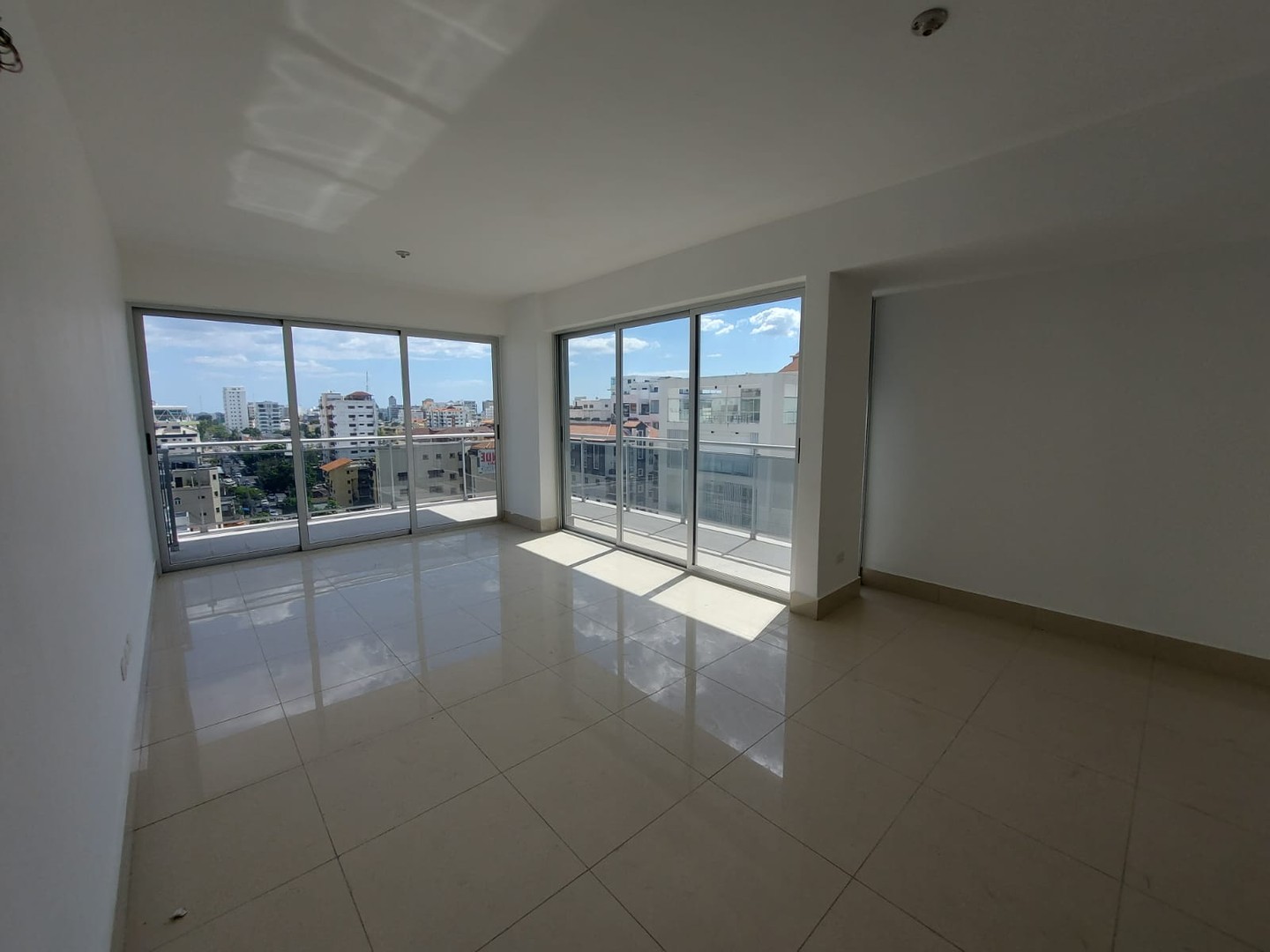 apartamentos - Apartamento nuevo r en Evaristo Morales piso 9  9
