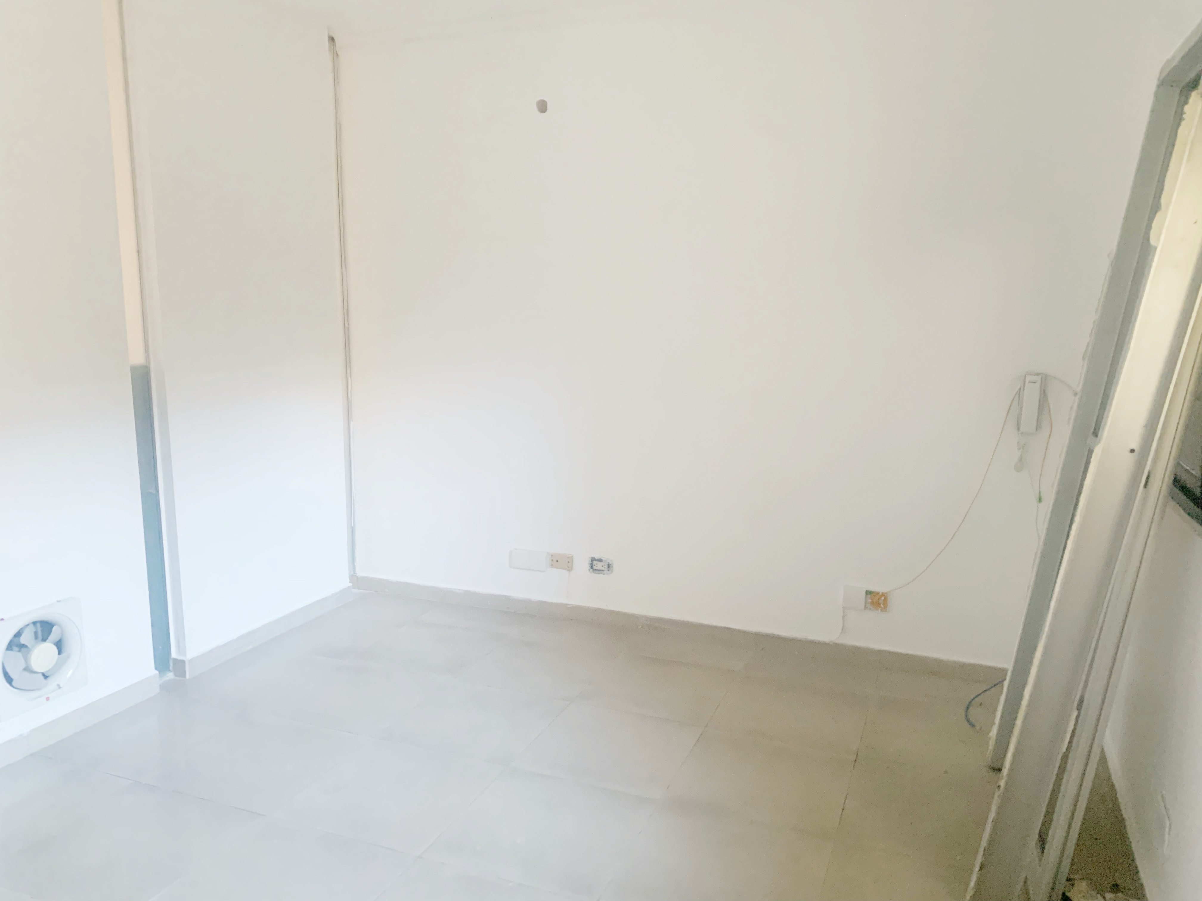 oficinas y locales comerciales - Local céntrico en los Prados  3