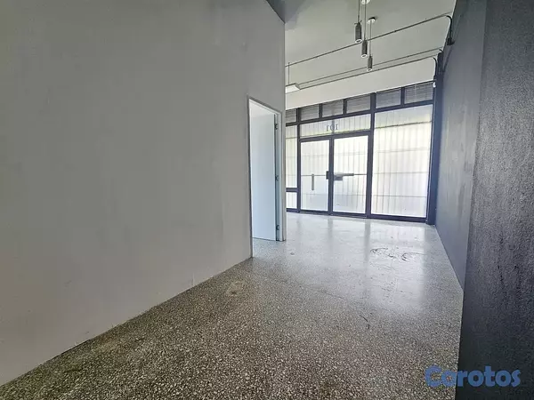 oficinas y locales comerciales - Alquiler local en la Esperilla  7