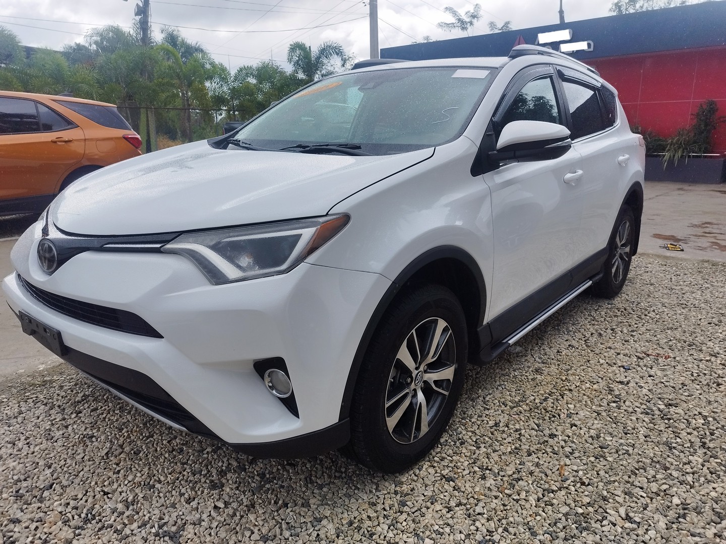 jeepetas y camionetas - 2018 Toyota Rav4 XLE Premium 4x4 3