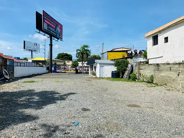 solares y terrenos - Alquilo Terreno comercial de 800 mts Santiago 2