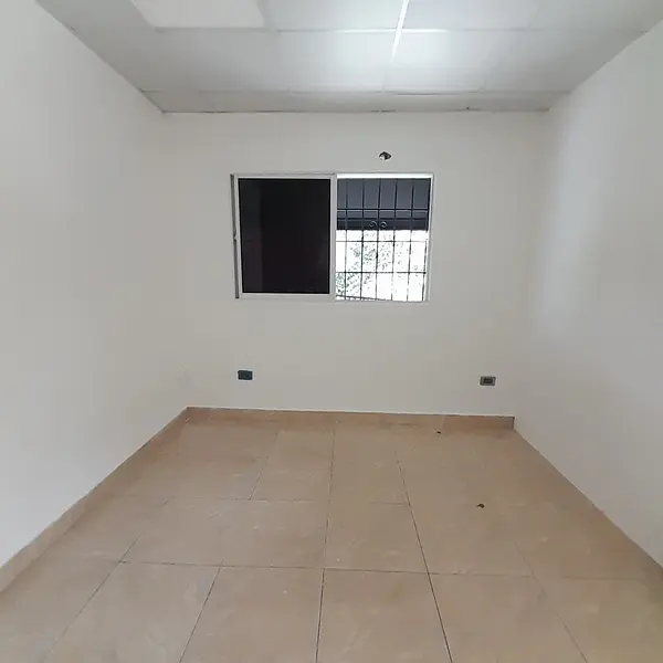 oficinas y locales comerciales - Alquiler local en Bella vista  5
