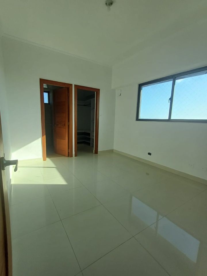 apartamentos - Vendo o alquilo amplio y cómodo apartamento en Alma Rosa I 

$333,000 US
 3