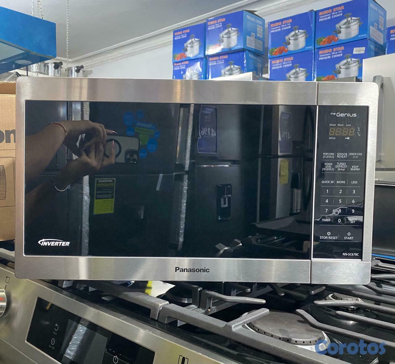 electrodomesticos - Microondas Panasonic 1.3 pies cúbicos 
37 litros
Modelo NN-SC678C 1