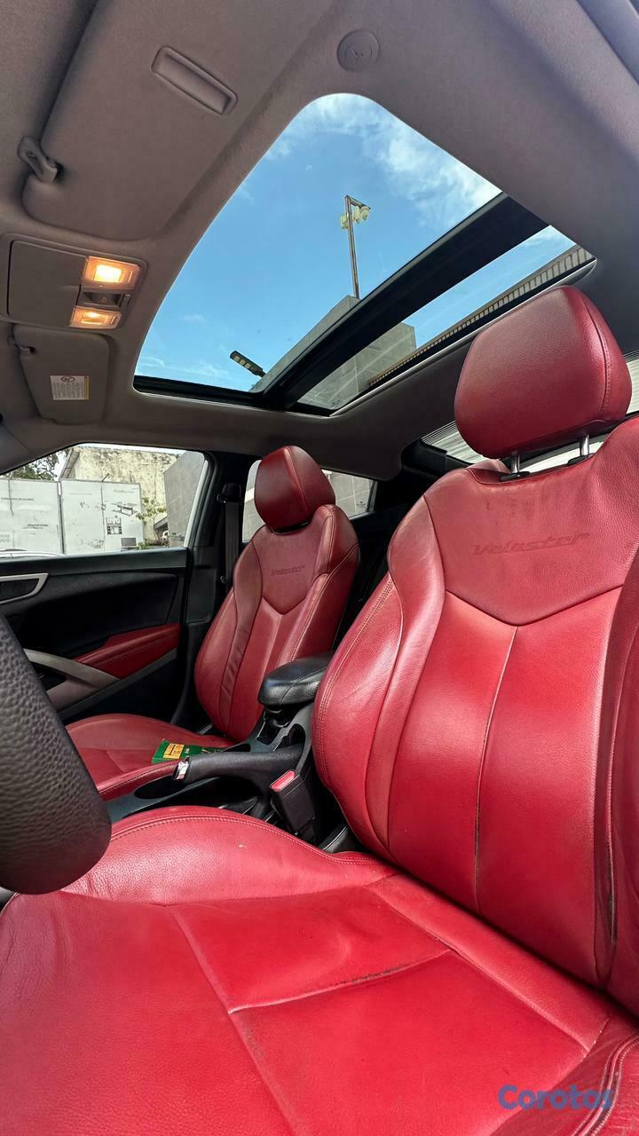 carros - Hyundai Veloster 2013 7