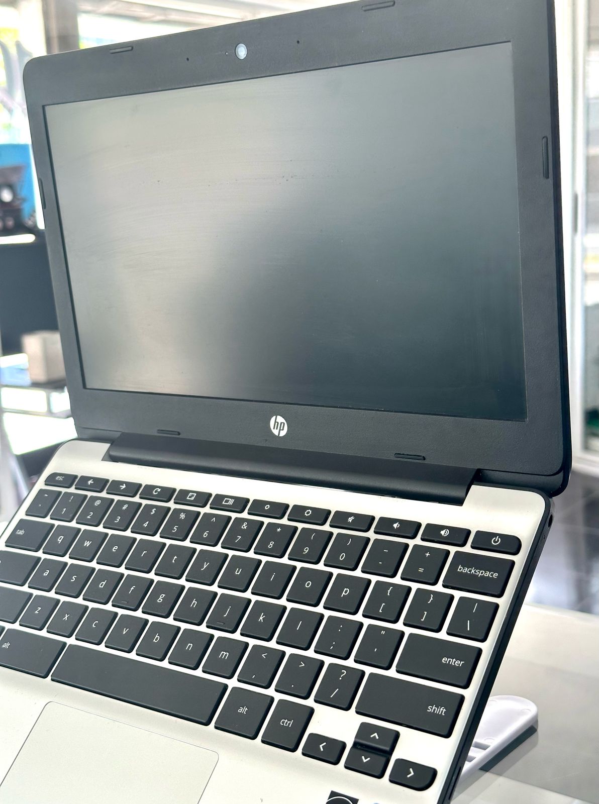 computadoras y laptops - Economica laptop HP Chromebook 11 G5   4