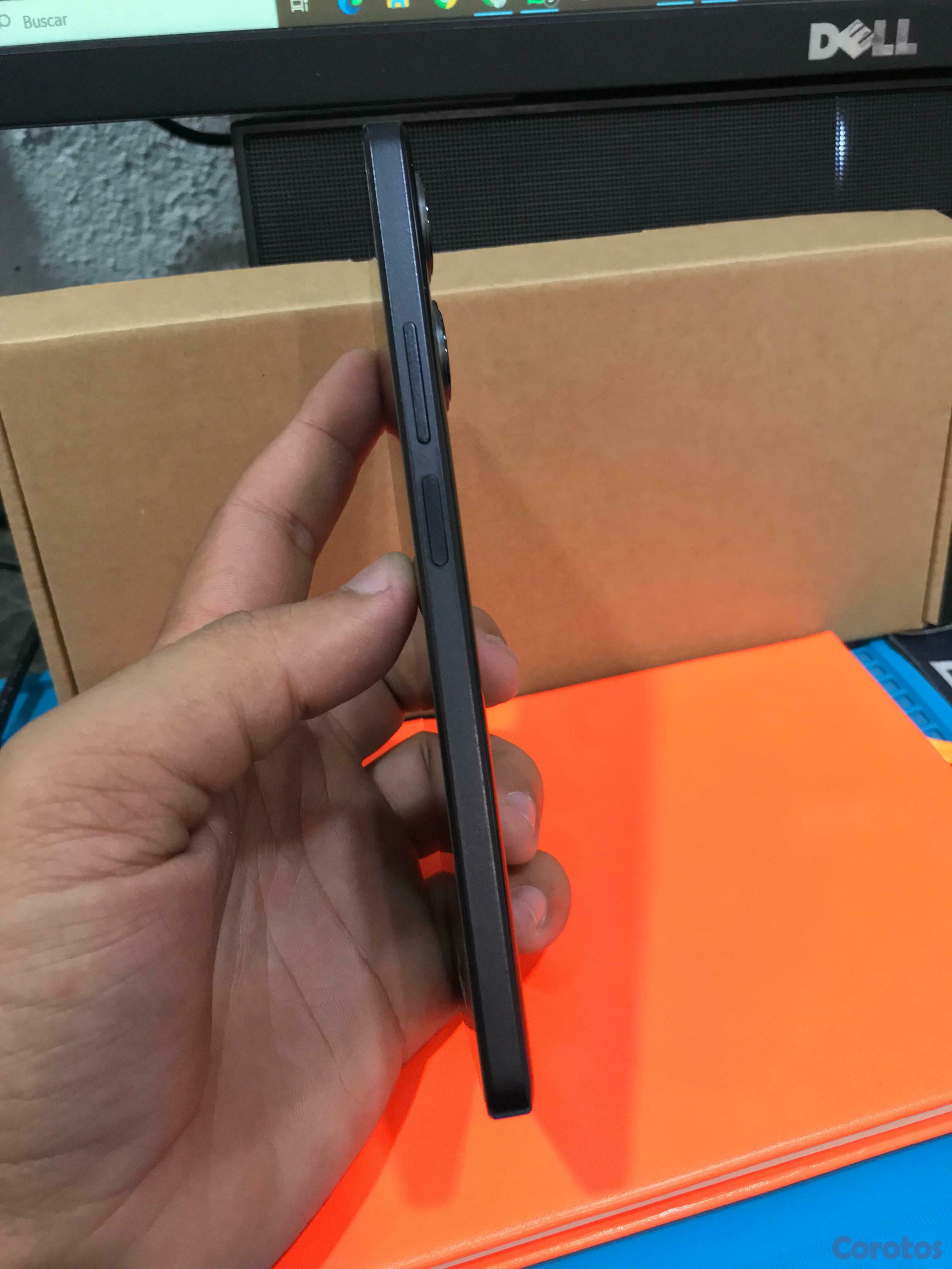 celulares y tabletas - Xiaomi Poco F5 5G Dual Sim 12 Gb Ram + 256 GB Storage Global Version 6.67" 120Hz 7