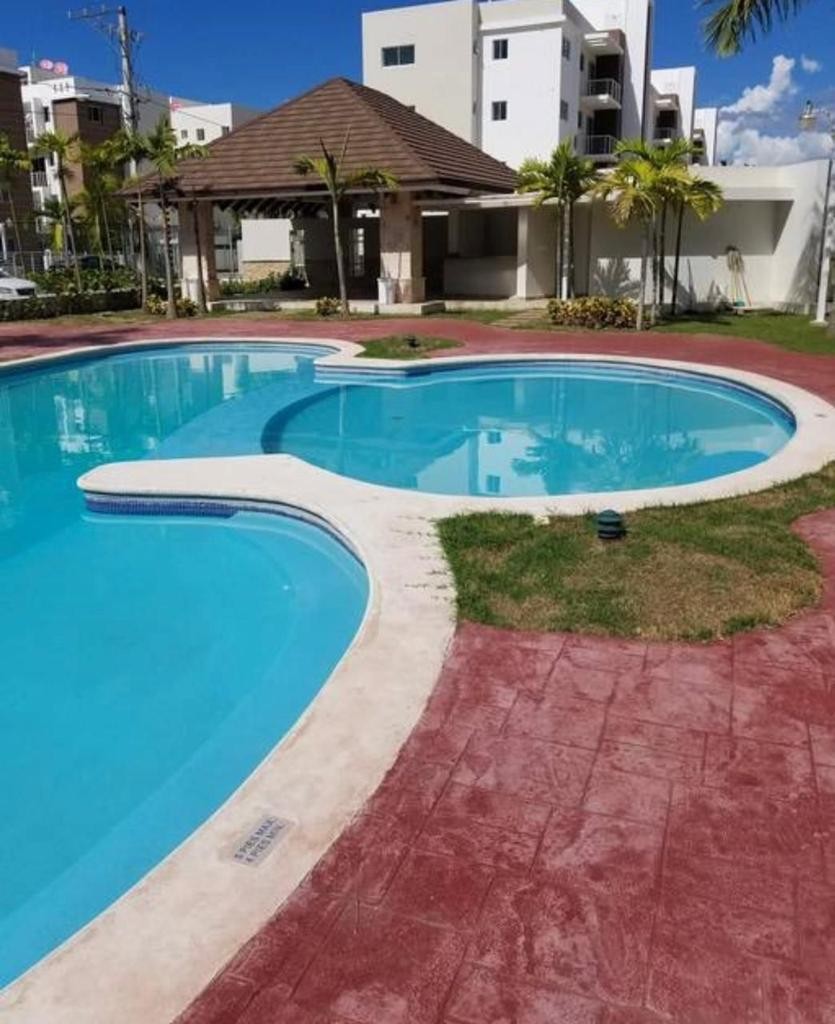 apartamentos - Tercer nivel, Los Rieles de Gurabo 8