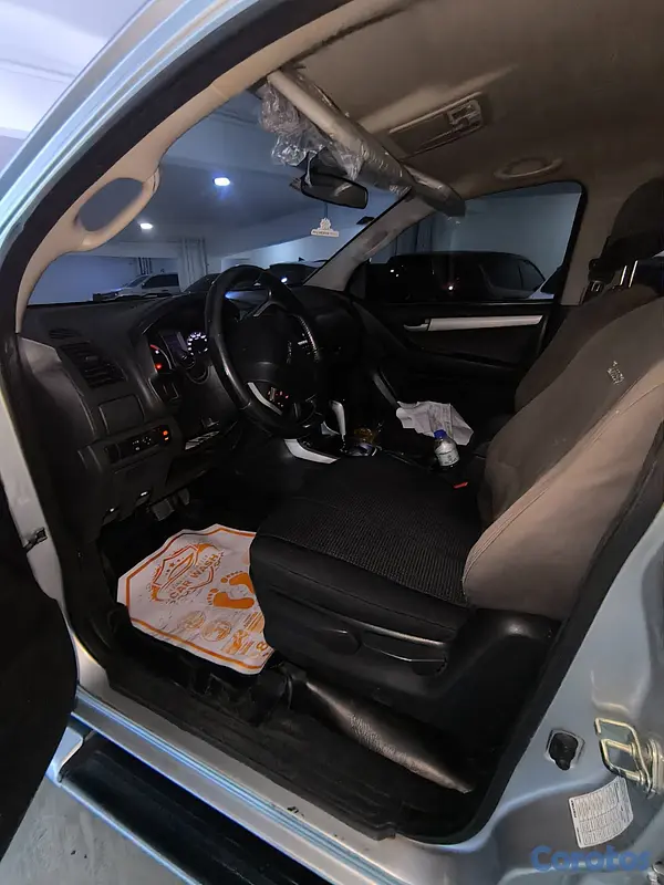 jeepetas y camionetas - Se vende isuzu d max  2