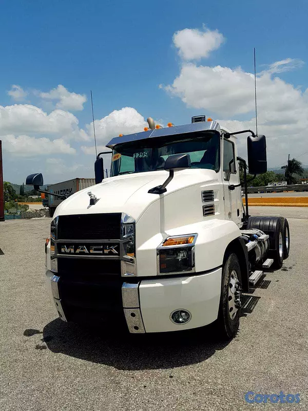 camiones y vehiculos pesados - Mack Anthem año 2019 1