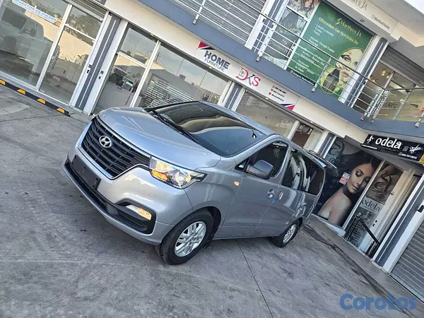 jeepetas y camionetas - HYUNDAI GRAND STAREX 2021 GRIS 4