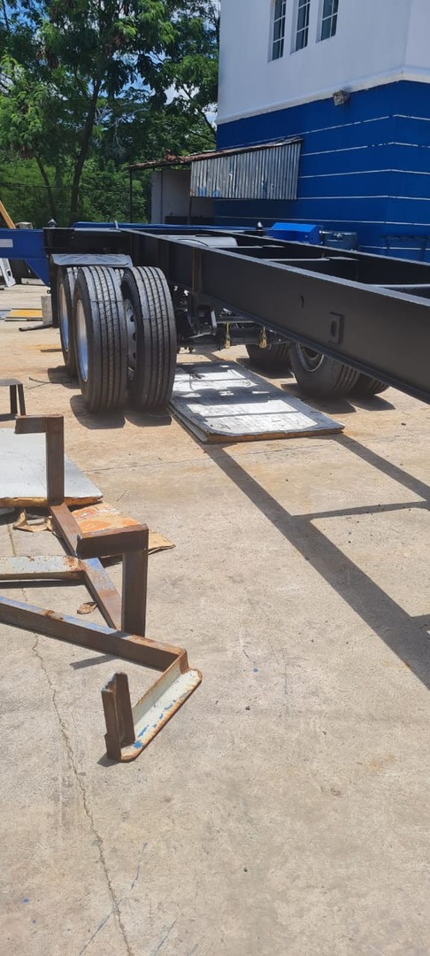 otros vehiculos - Chasis de 40 pies para Contenedores, extensible a 45 pies 2