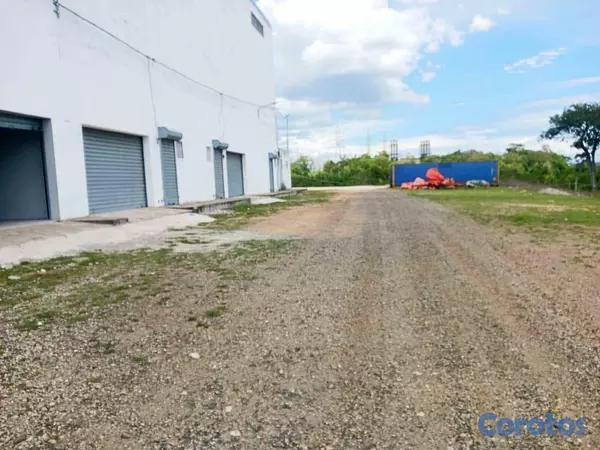 otros inmuebles - Alquilo Nave industrial en Autopista Duarte 2