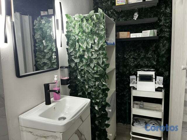 oficinas y locales comerciales - local comercial para estetica en alquiler 8