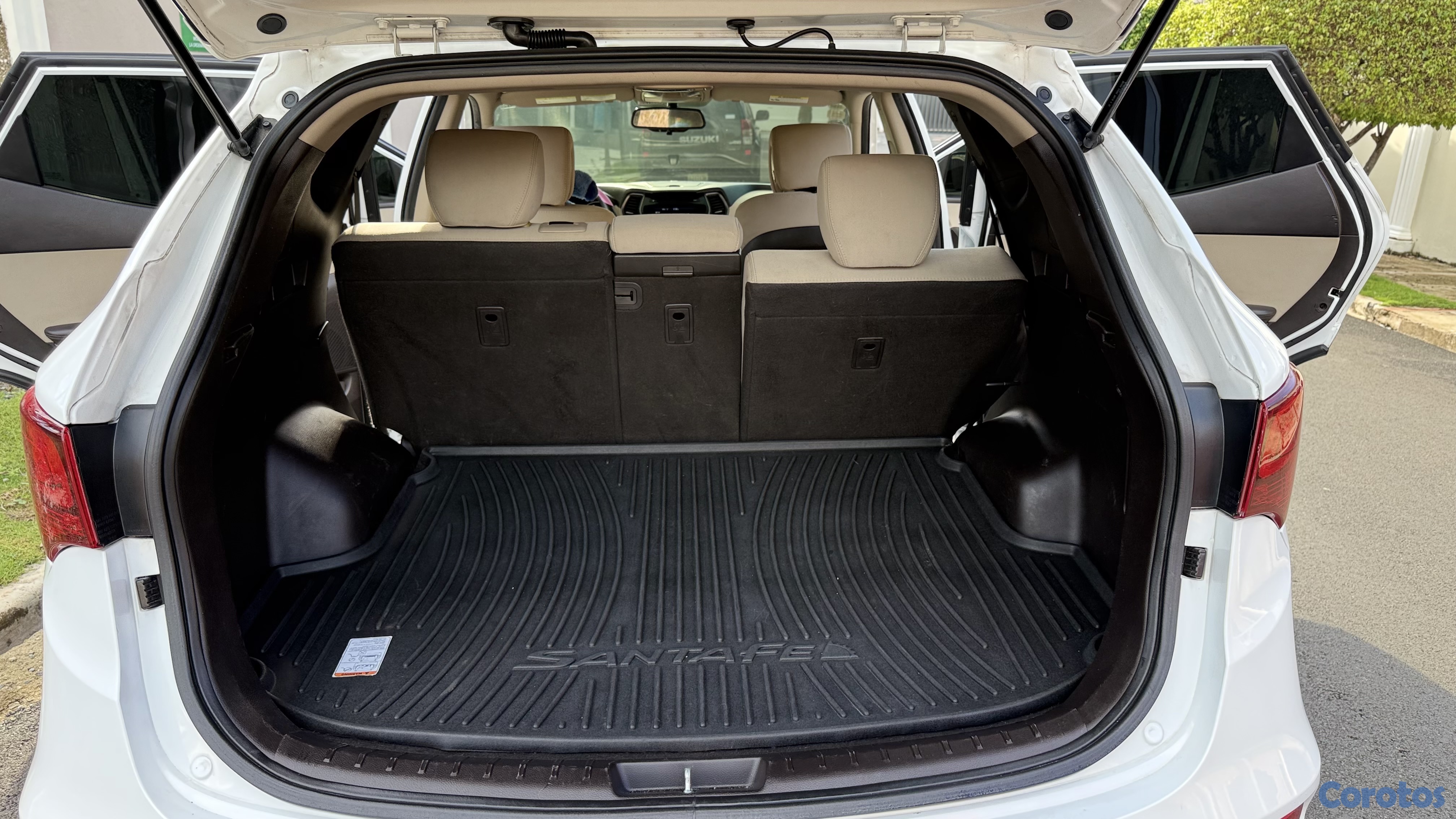 jeepetas y camionetas - Hyundai Santa Fe Sport 2 Filas 2WD 2017 $895,000 6