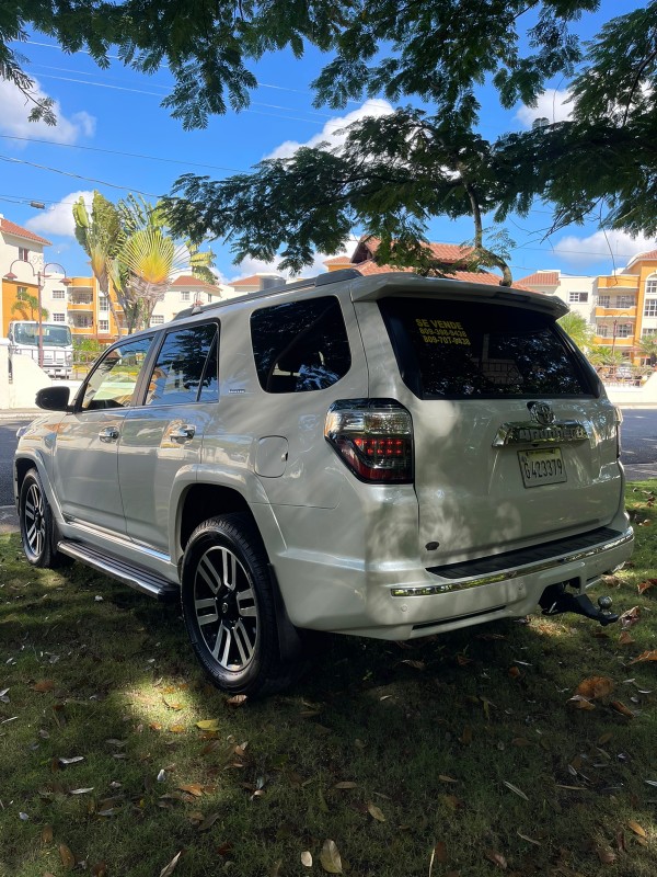 jeepetas y camionetas - Toyota 4runner 2018 limited 1