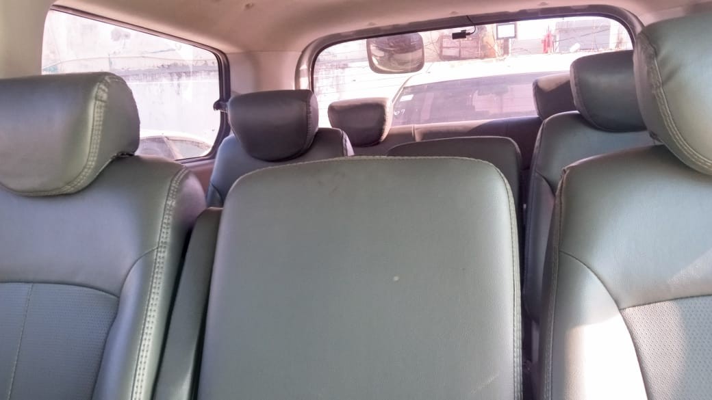 jeepetas y camionetas - HYUNDAI GRAND STAREX 2019 GRIS 3