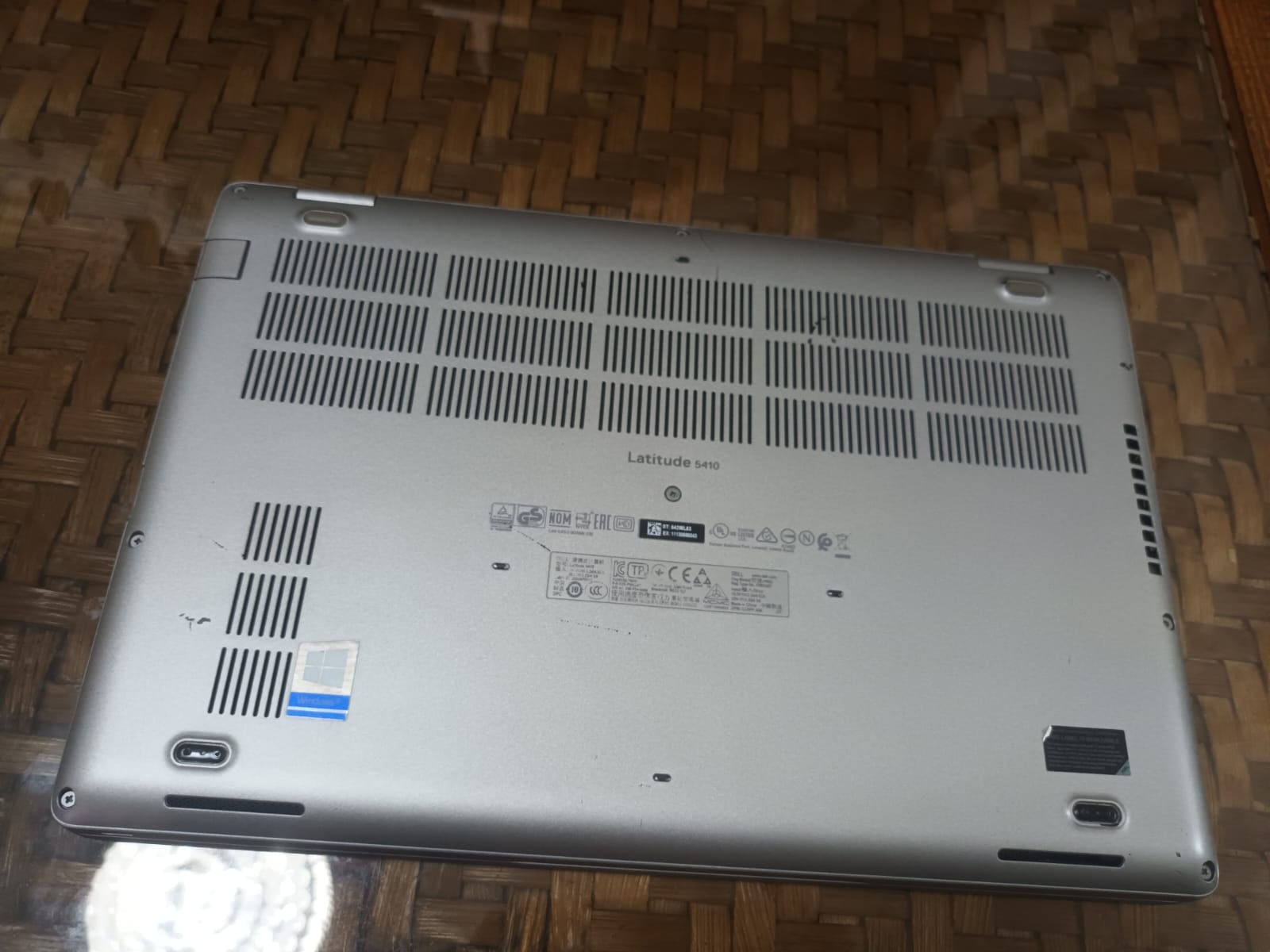 computadoras y laptops - Laptop Dell 5410 i5 de 8va, 8GB Memoria, 256GB SSD 4