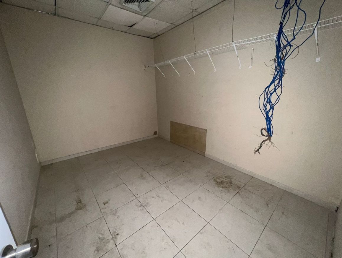 oficinas y locales comerciales - Alquilo Local Comercial 1er Nivel Naco Ilkania 4