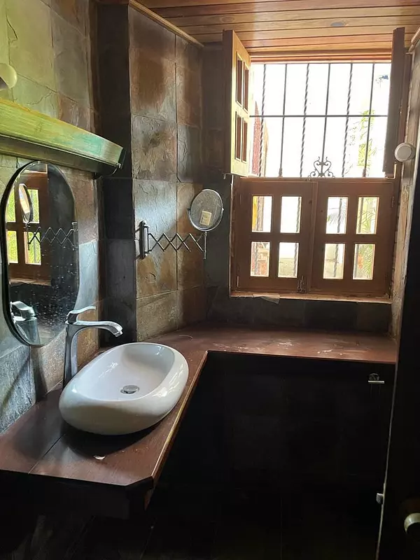 casas - Casa en Venta en ZONA COLONIAL 7