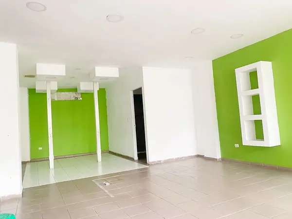 oficinas y locales comerciales - Locl céntrico en Venta  6