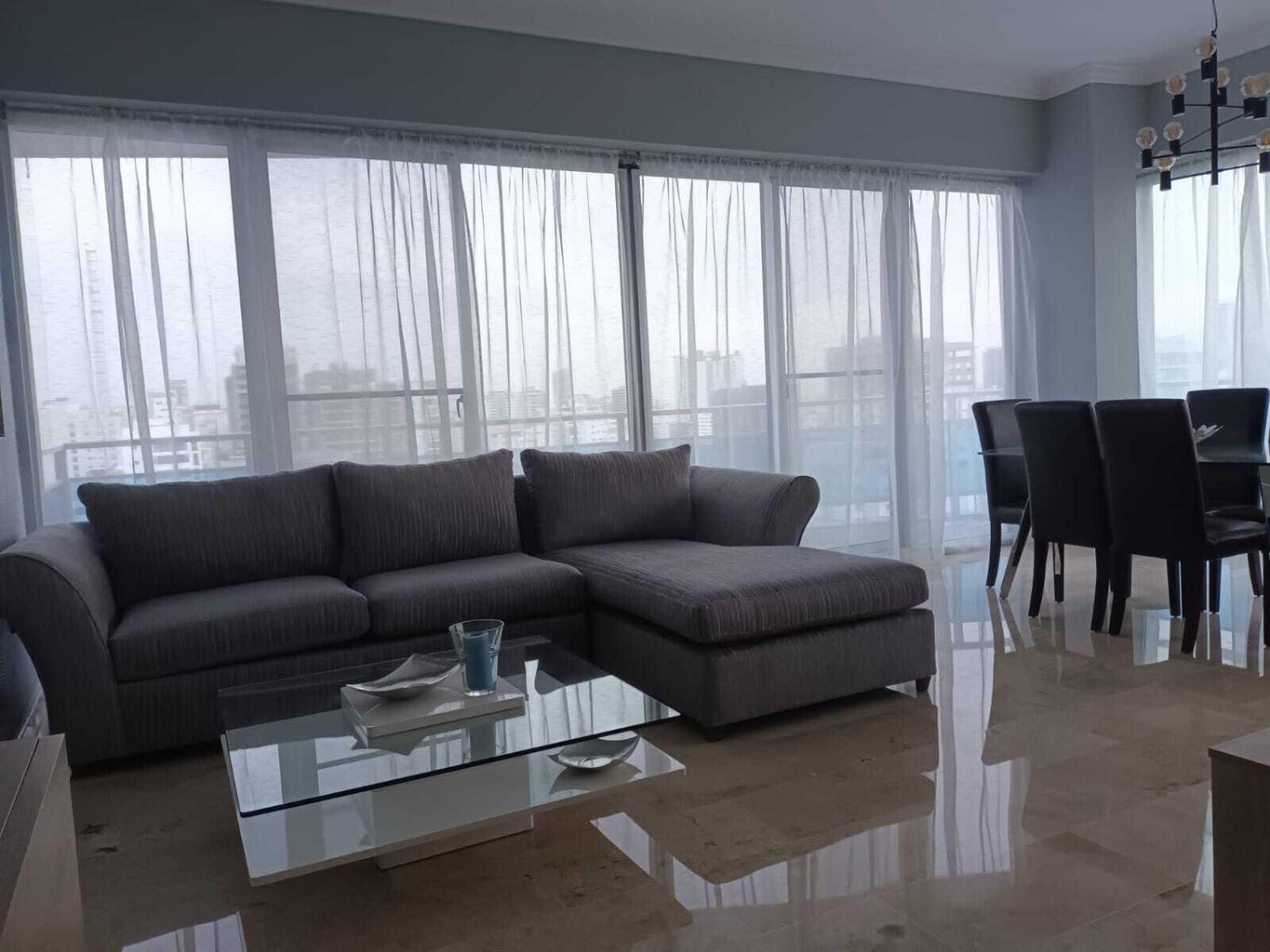 apartamentos - En Alquiler Elegante y amplio apartamento amueblado de una Habitación. 2