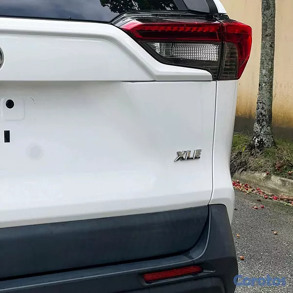 jeepetas y camionetas - Toyota rav4 2021 xle clean carfax  14