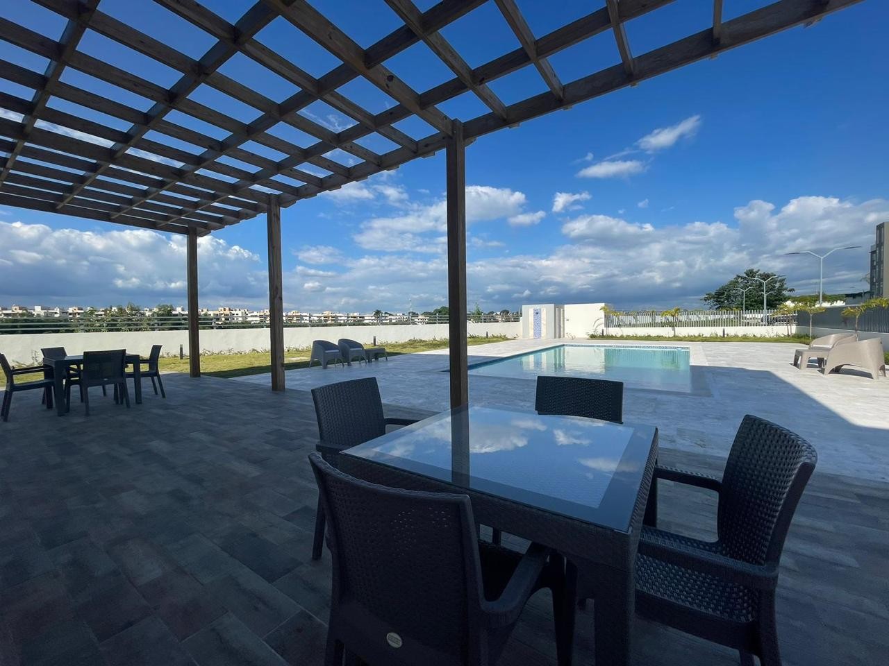 apartamentos - Vendo 1er Nivel con Vista hacia las Montañas en Santo Domingo 8