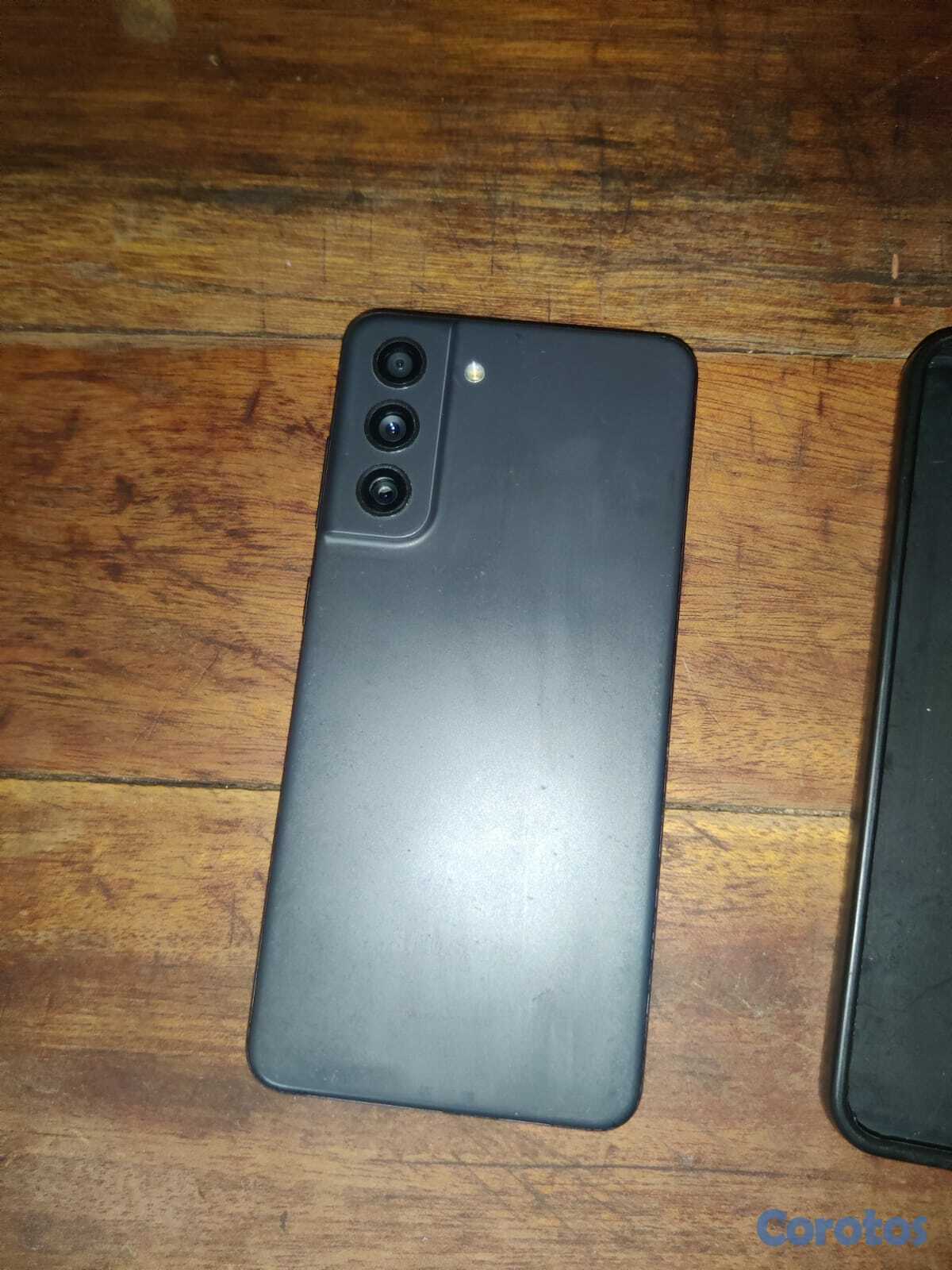 celulares y tabletas - S21 fe con líneas verdes 128 / 6  3