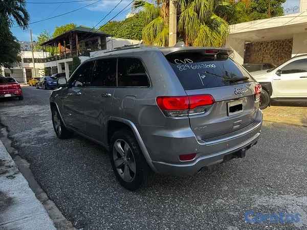 jeepetas y camionetas - Jeep Grand Cherokee 2014 en excelente condiciones  4