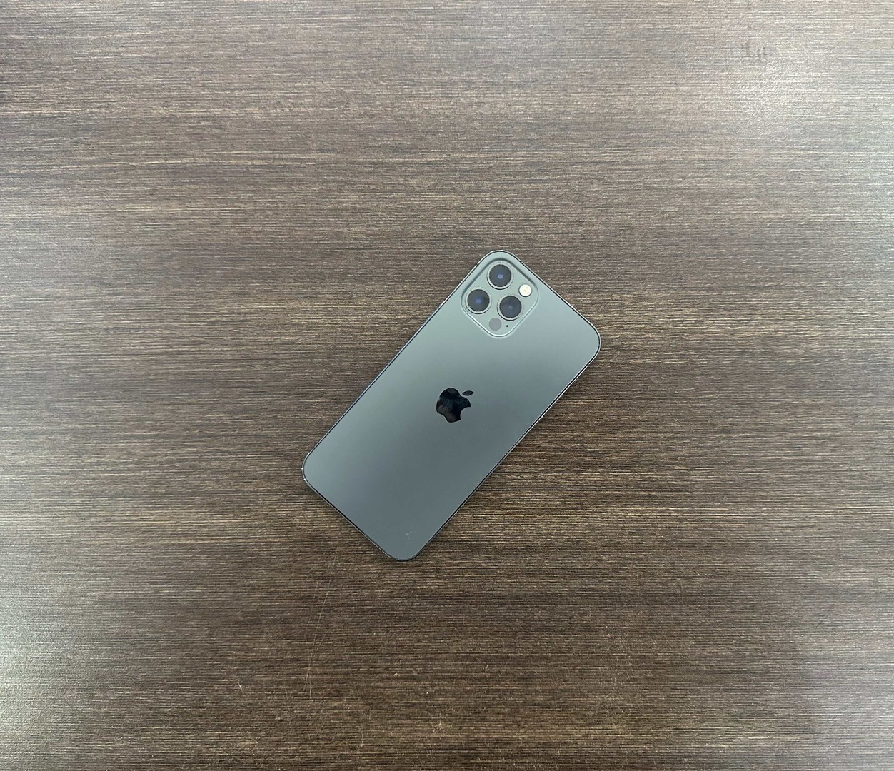 celulares y tabletas - iPhone 12 Pro 256GB Graphite Como Nuevo, Desbloqueado Altice, RD$ 30,500 NEG/TIE 0