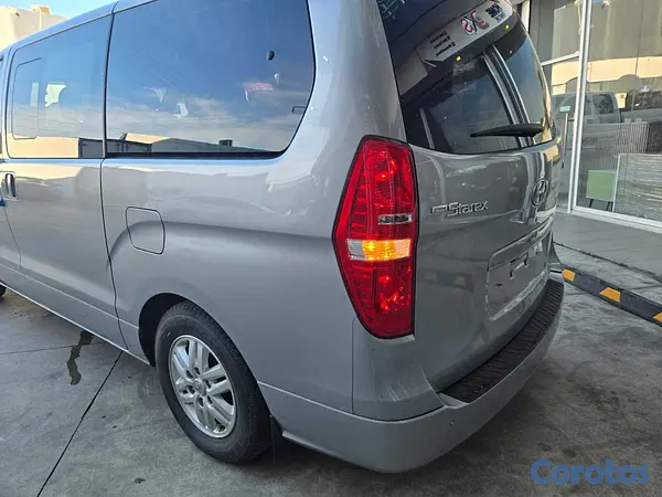 otros vehiculos - HYUNDAI GRAND STAREX 2021 GRIS 12