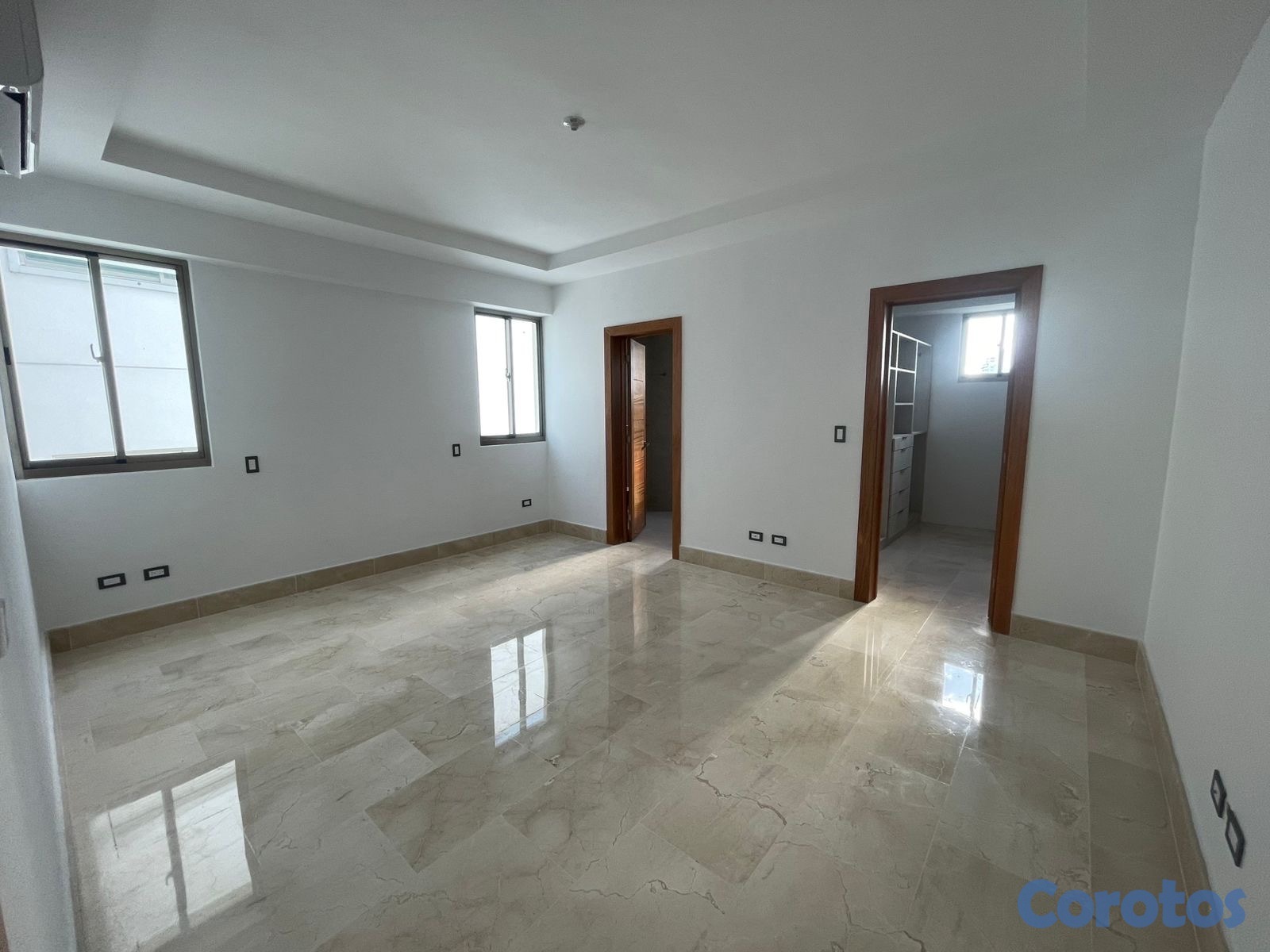 apartamentos - vendo piso 9 los cacicazgos tres habitaciones con su baño tres parqueos balcón e 3